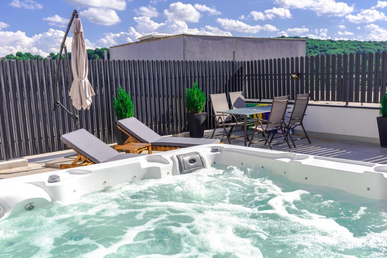 Thome Hoia Jacuzzi Cluj-Napoca Exterior foto